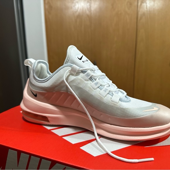 WMNS AIR MAX AXIS 'WASHED CORAL AURA'. Warn only once. Great Condition - Picture 3 of 14